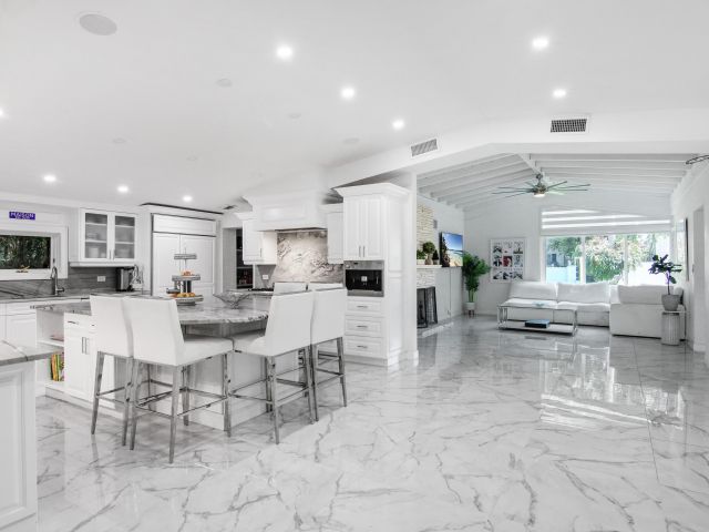 Продажа дома по адресу 118 Seville Road - фото 6395372