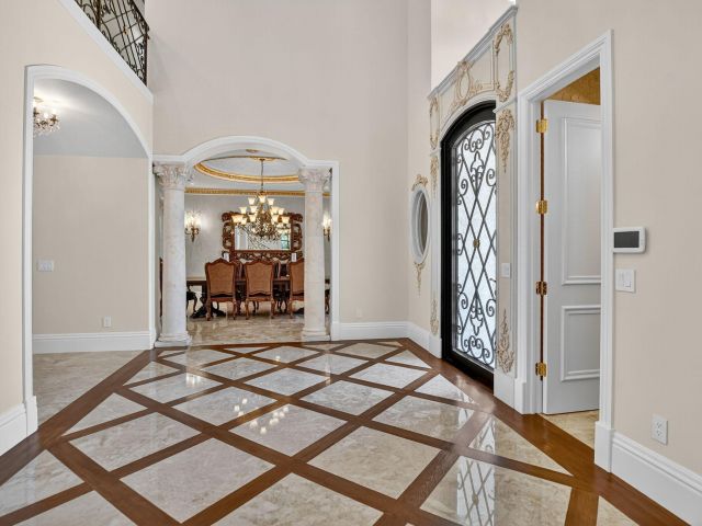 Продажа дома по адресу 377 E Coconut Palm Road - фото 6399708