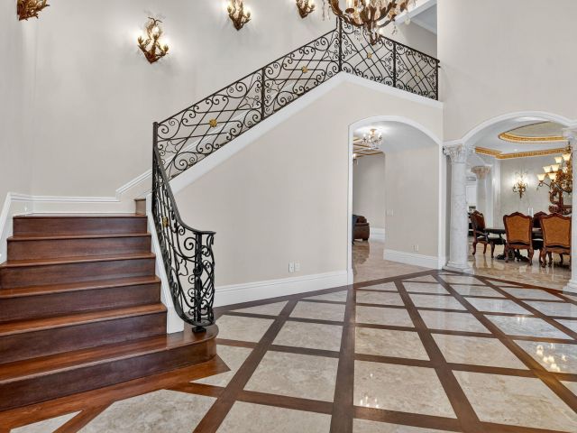 Продажа дома по адресу 377 E Coconut Palm Road - фото 6399709