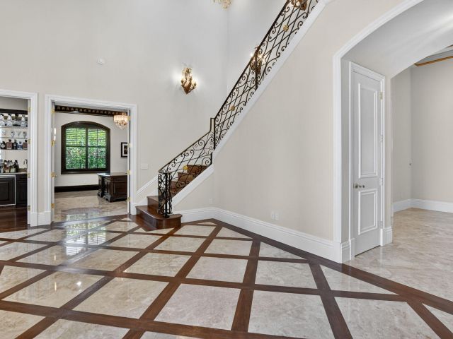 Продажа дома по адресу 377 E Coconut Palm Road - фото 6399710