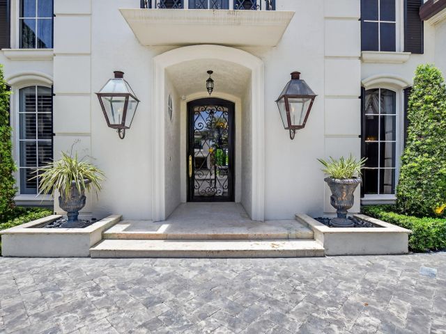 Продажа дома по адресу 377 E Coconut Palm Road - фото 6399712