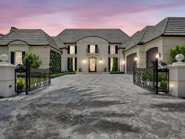 Продажа дома по адресу 377 E Coconut Palm Road - фото 6399716