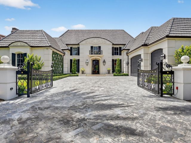 Продажа дома по адресу 377 E Coconut Palm Road - фото 6399717