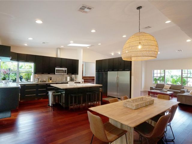 Продажа дома по адресу 691 Ridgewood Rd - фото 6400372