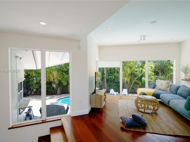 Продажа дома по адресу 691 Ridgewood Rd - фото 6400377