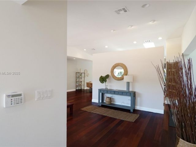 Продажа дома по адресу 691 Ridgewood Rd - фото 6400381