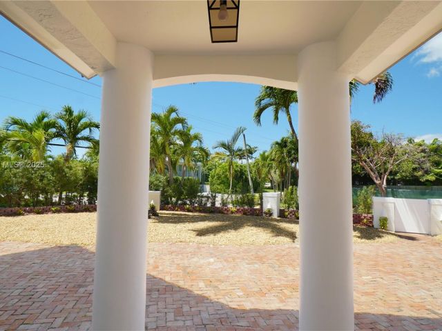 Продажа дома по адресу 691 Ridgewood Rd - фото 6400382