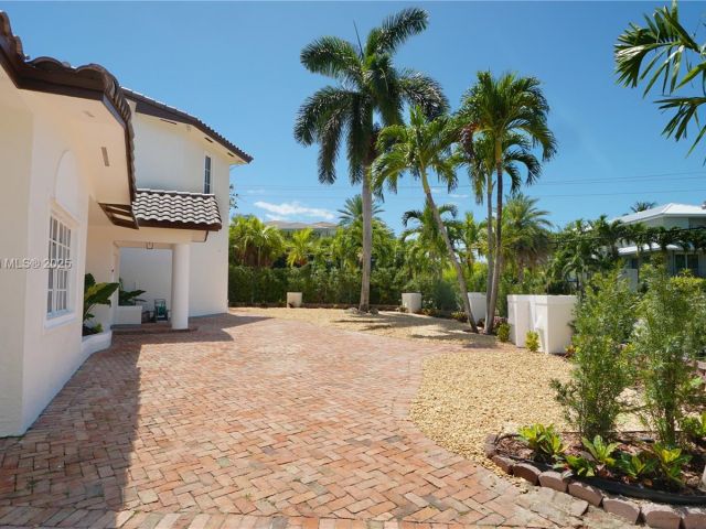 Продажа дома по адресу 691 Ridgewood Rd - фото 6400387