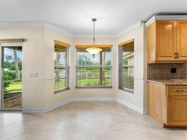 Продажа дома по адресу 9511 Fox Trot Lane - фото 6402176