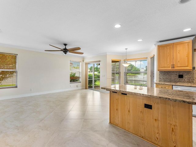 Продажа дома по адресу 9511 Fox Trot Lane - фото 6402178