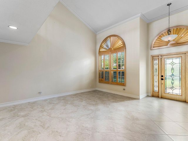 Продажа дома по адресу 9511 Fox Trot Lane - фото 6402181