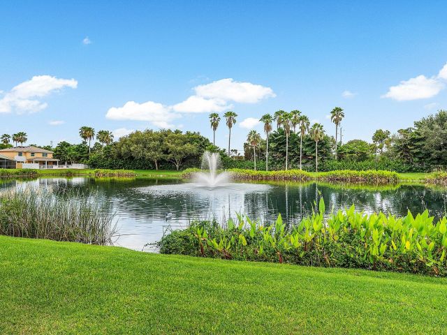 Продажа дома по адресу 9511 Fox Trot Lane - фото 6402183