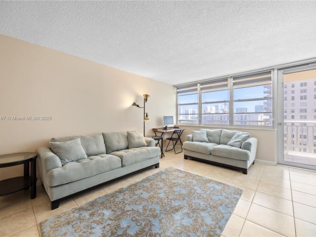 Продажа квартиры #812 - фото 7435422