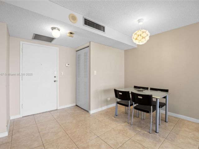 Продажа квартиры #812 - фото 7435432