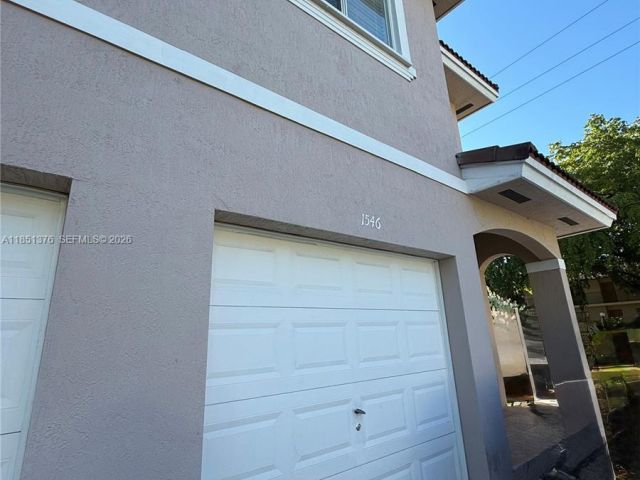 Дом в аренду по адресу 1540 NW 45th St 1-4 - фото 7450636