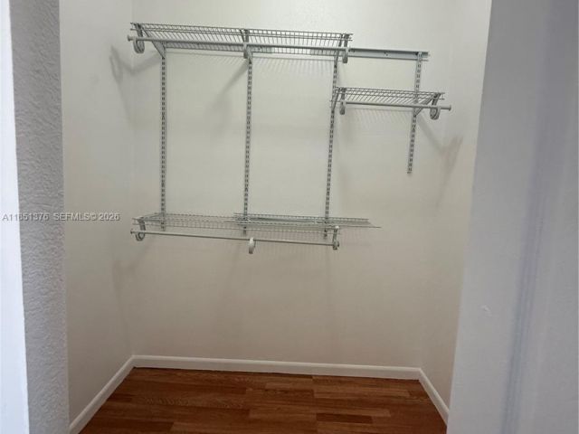 Дом в аренду по адресу 1540 NW 45th St 1-4 - фото 7450653