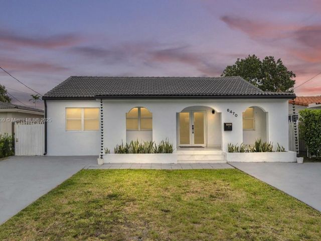 Продажа дома по адресу 6470 SW 27th St - фото 7441358