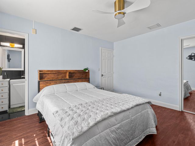 Продажа дома по адресу 5511 Columbus Road - фото 6413899