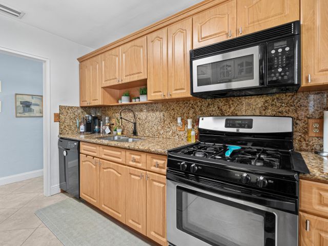 Продажа дома по адресу 5511 Columbus Road - фото 6413902