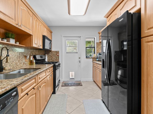 Продажа дома по адресу 5511 Columbus Road - фото 6413903