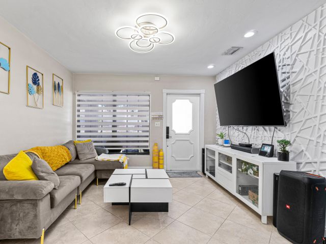 Продажа дома по адресу 5511 Columbus Road - фото 6413906