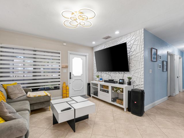 Продажа дома по адресу 5511 Columbus Road - фото 6413907