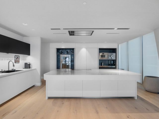 Продажа квартиры #2402 - фото 6409121