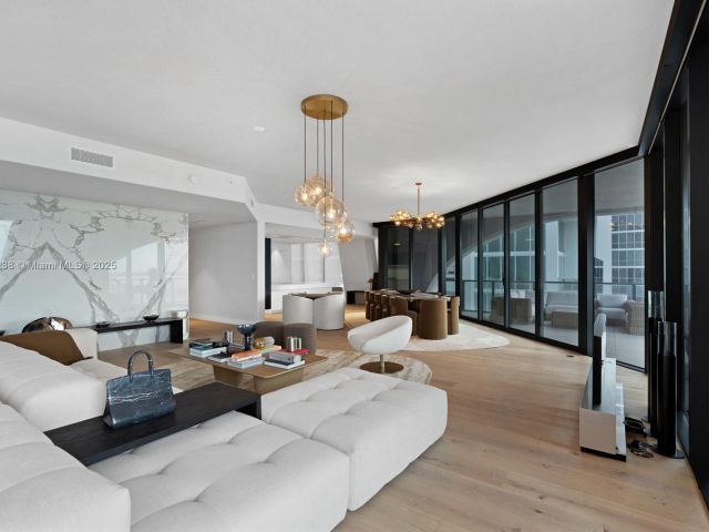 Продажа квартиры #2402 - фото 6409128