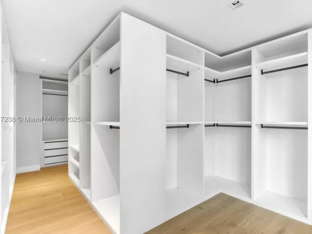 Продажа квартиры #2402 - фото 9057976