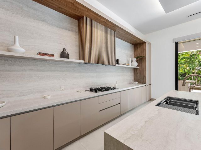 Продажа дома по адресу 499 NE 4th Street - фото 6932520