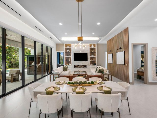 Продажа дома по адресу 499 NE 4th Street - фото 6932526