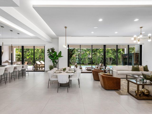 Продажа дома по адресу 499 NE 4th Street - фото 6932527