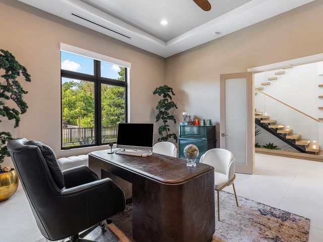 Продажа дома по адресу 499 NE 4th Street - фото 6932530