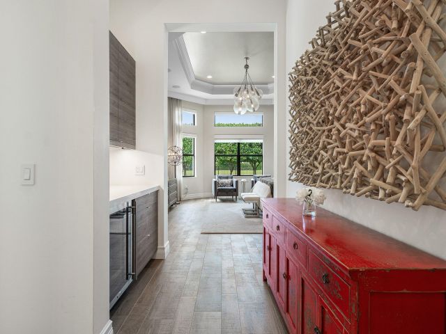 Продажа дома по адресу 9297 Tropez Lane - фото 6407432