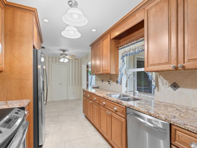 Продажа дома по адресу 3288 NW 25th Way - фото 6593862