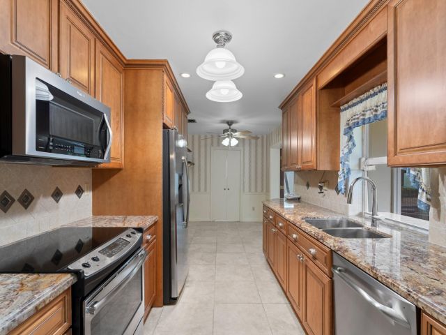 Продажа дома по адресу 3288 NW 25th Way - фото 6593863