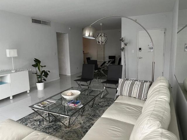 Квартира в аренду номер1115 - фото 6408130