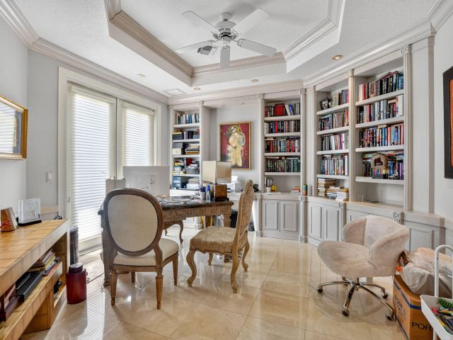 Продажа дома по адресу 6981 Lions Head Lane - фото 6409860