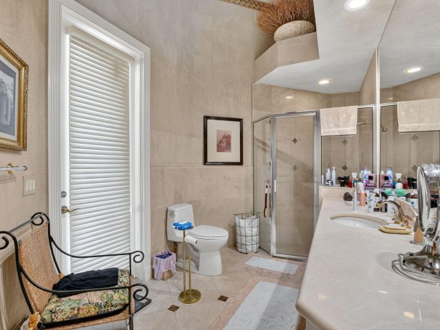 Продажа дома по адресу 6981 Lions Head Lane - фото 6409861