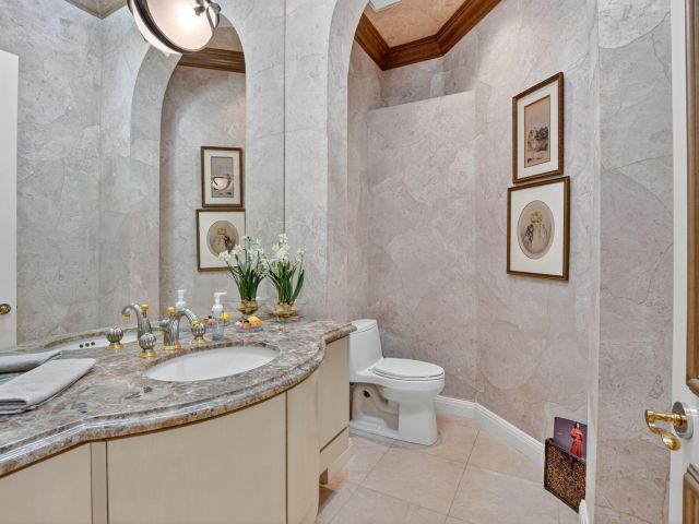 Продажа дома по адресу 6981 Lions Head Lane - фото 6409864