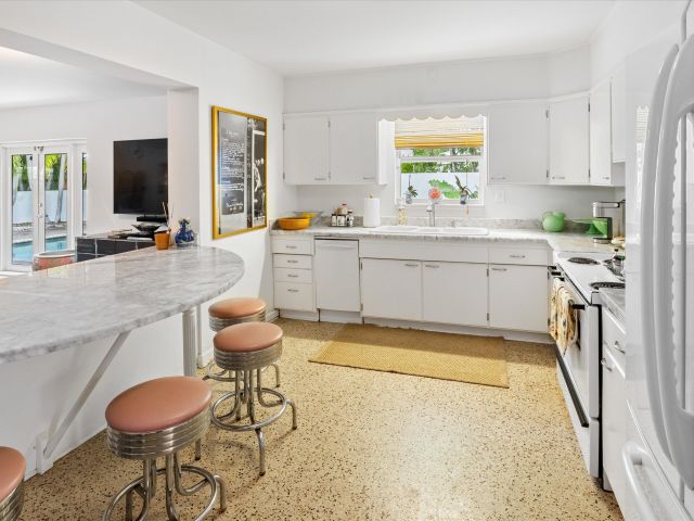 Дом в аренду по адресу 202 32nd Street - фото 6408643