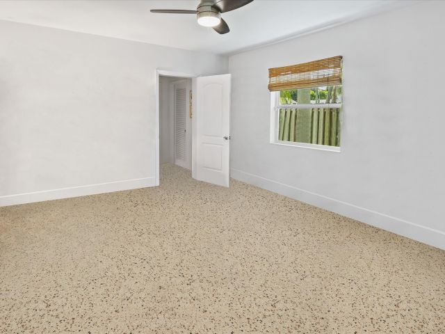 Дом в аренду по адресу 202 32nd Street - фото 6408645