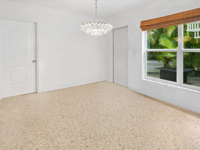 Дом в аренду по адресу 202 32nd Street - фото 6408648