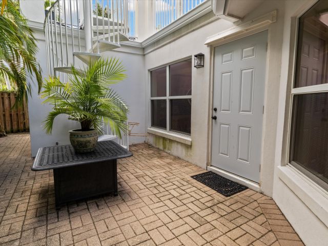 Дом в аренду по адресу 202 32nd Street - фото 6408654