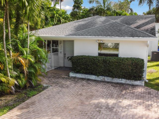 Дом в аренду по адресу 202 32nd Street - фото 6408655