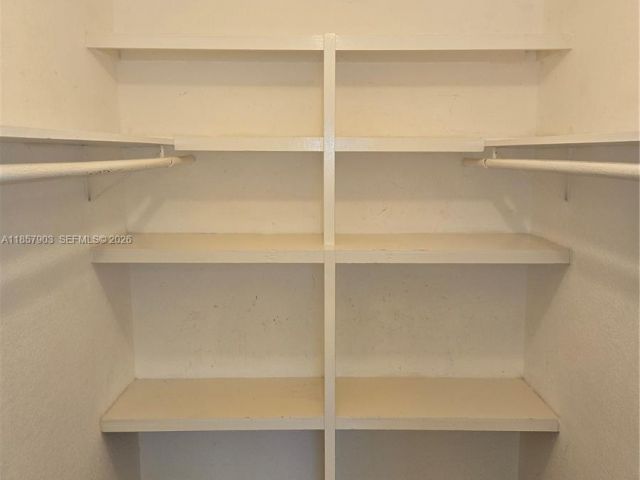 Дом в аренду по адресу 2359 N Wallen Dr - фото 7487304