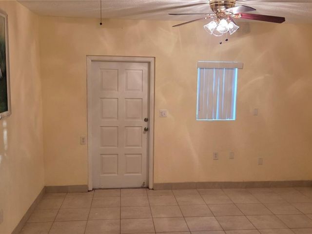 Дом в аренду по адресу 2359 N Wallen Dr - фото 7487310