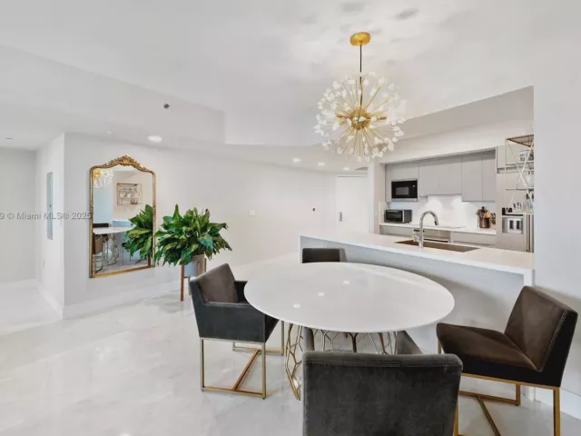 Продажа квартиры #1405 - фото 6411455