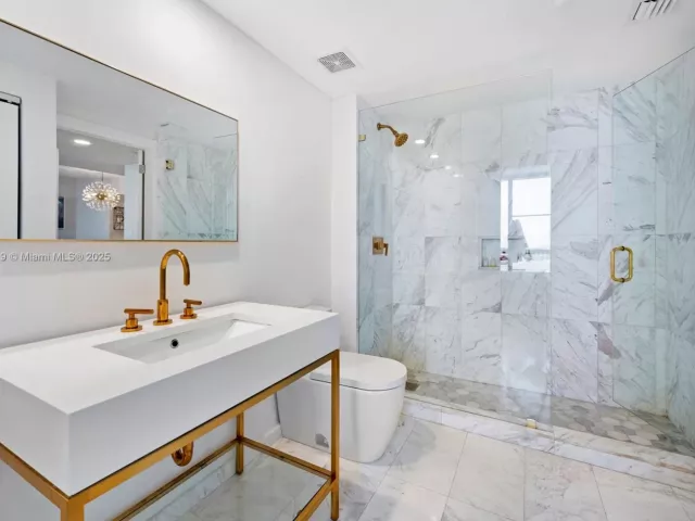 Продажа квартиры #1405 - фото 6411446