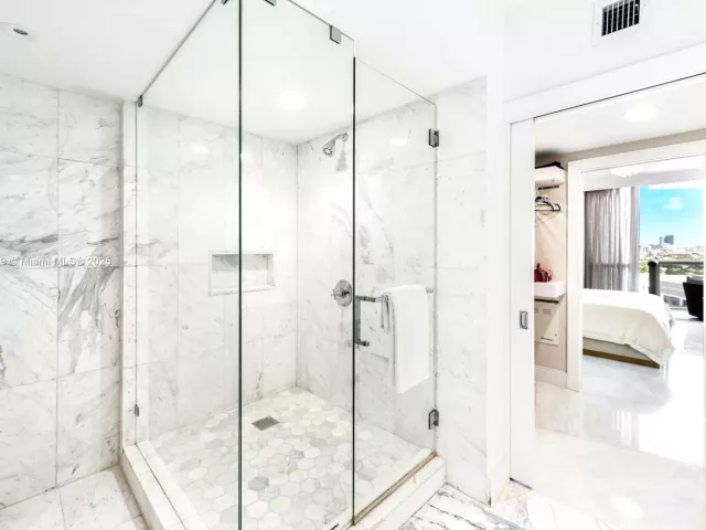 Продажа квартиры #1405 - фото 6411449